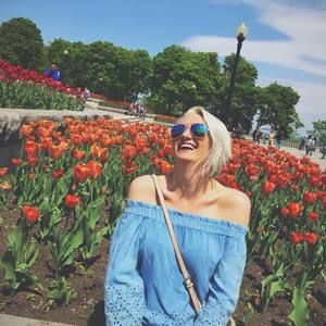 Meet your Posher, Holly